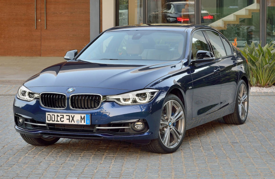 Замена аккумулятора BMW 3