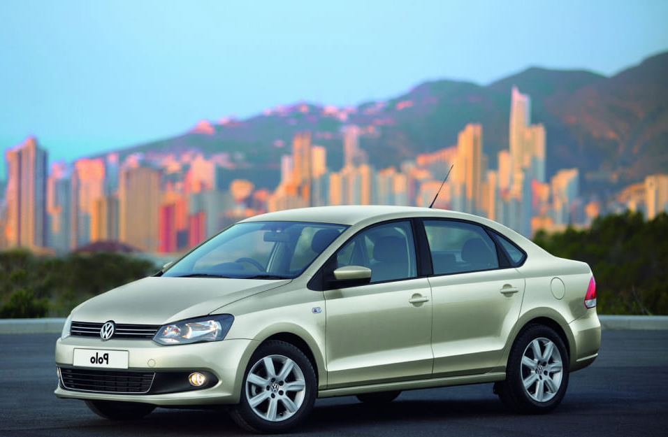 Замена аккумулятора Volkswagen Polo